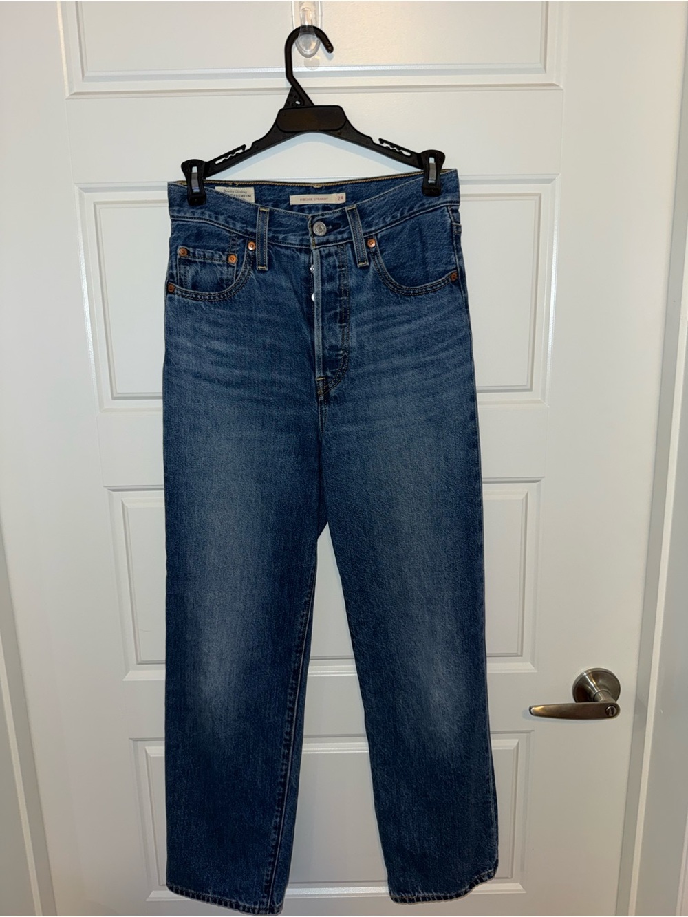 Levi’s rib cage jeans